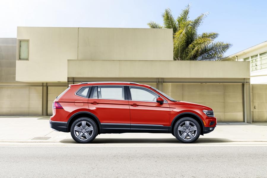  Volkswagen Tiguan SEL 2017 года  (NA) (фото 3 из 40)